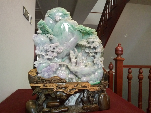 古玩玉器翡翠春帶彩指日高升山子拍賣,當(dāng)前價(jià)格1255666元