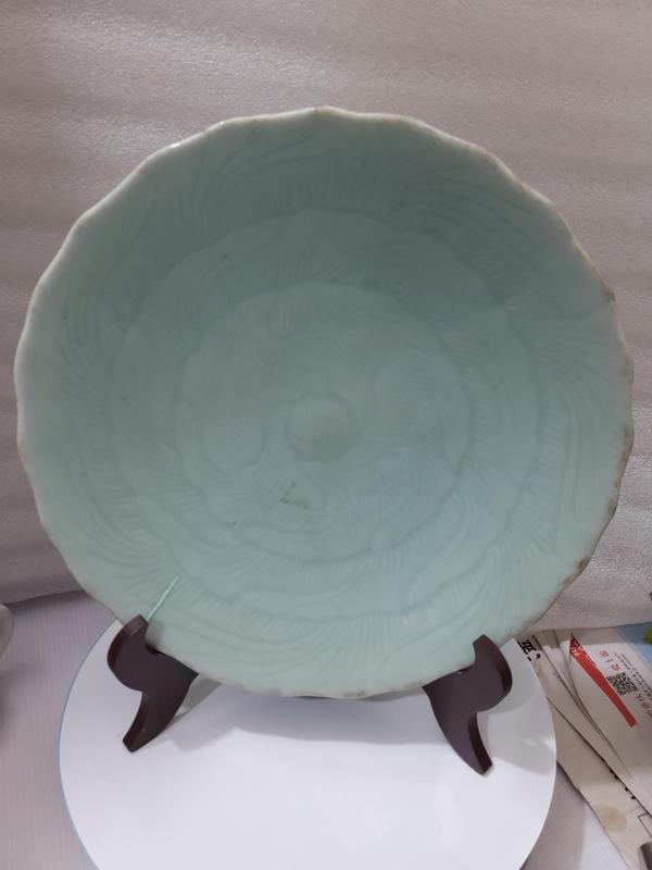 古玩陶瓷成化年制四字雙行青花款豆青釉盤拍賣,當前價格2880元