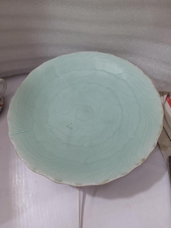古玩陶瓷成化年制四字雙行青花款豆青釉盤拍賣,當前價格2880元