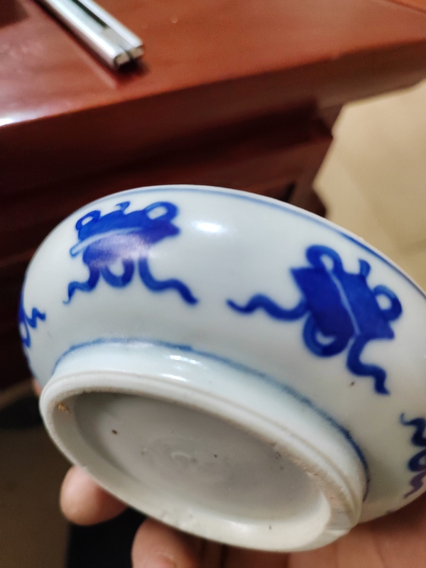 古玩陶瓷花卉紋青花蓋盒拍賣,當前價格5000元