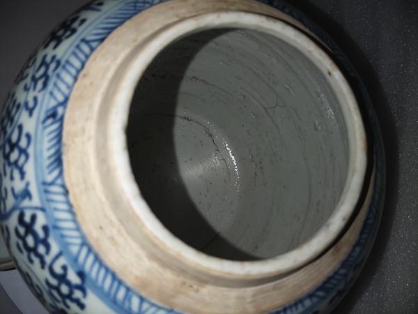 古玩陶瓷花卉紋青花罐拍賣,當(dāng)前價(jià)格1880元