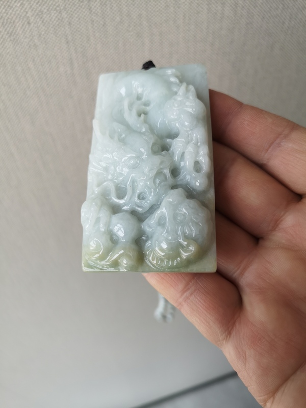 古玩玉器龍牌子拍賣,當前價格550元