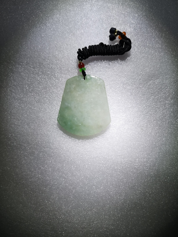古玩玉器山水牌子拍賣,當前價格456元