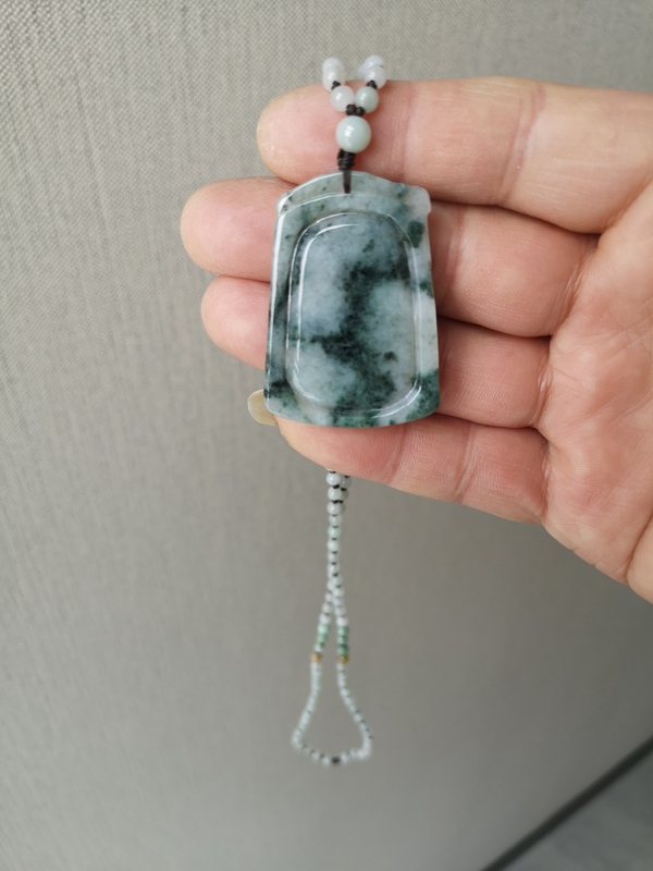 古玩玉器山水牌子拍賣,當前價格550元