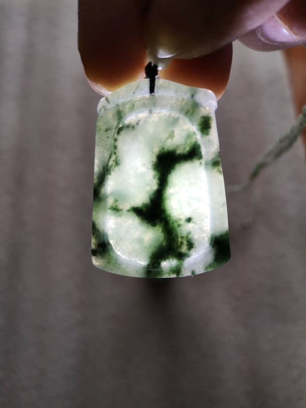 古玩玉器山水牌子拍賣,當前價格550元