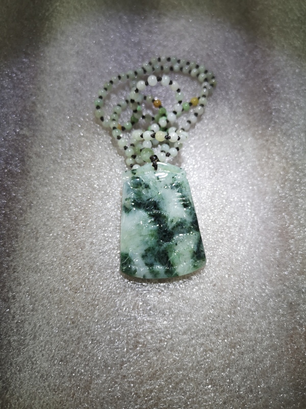 古玩玉器山水牌子拍賣,當前價格550元