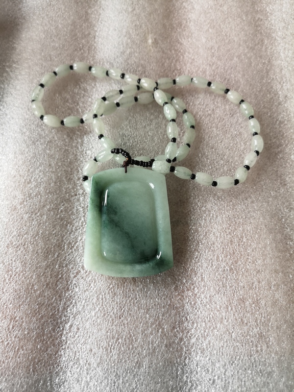 古玩玉器山水牌子拍賣,當前價格680元