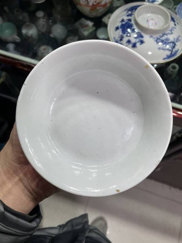 古玩陶瓷青花八駿圖撇口碗拍賣,當前價格2500元