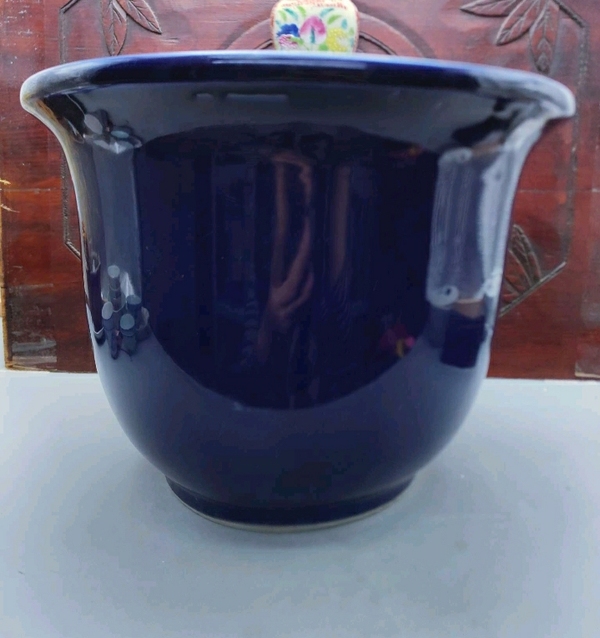 古玩陶瓷藍(lán)釉花盆拍賣,當(dāng)前價格1368元