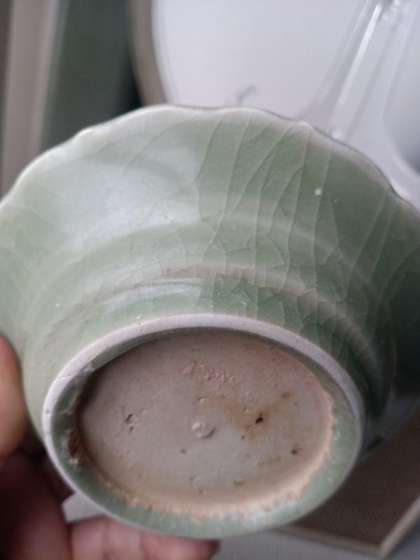 古玩陶瓷龍泉釉瓜棱紋花口盤拍賣,當前價格56300元