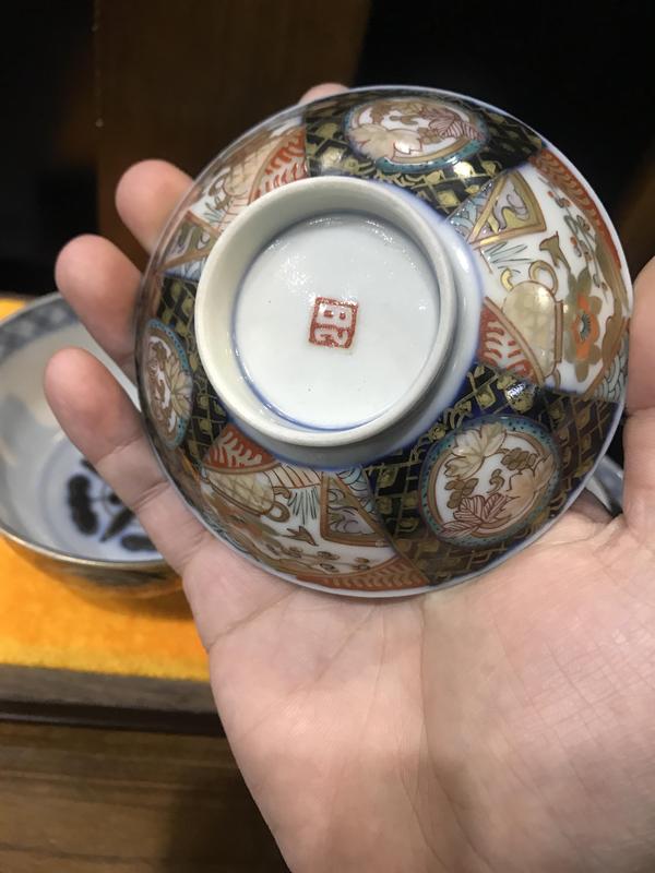 古玩陶瓷(精品蓋碗)清末民初-青花粉彩開窗花卉紋描金蓋碗一對拍賣,當(dāng)前價(jià)格715元