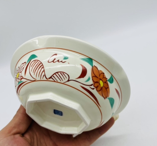 古玩陶瓷花卉紋五彩碗拍賣,當前價格150元