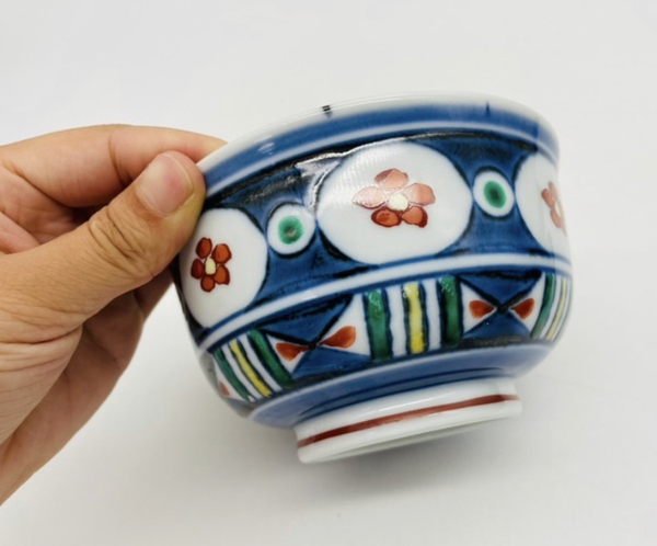 古玩陶瓷花卉紋五彩蓋碗拍賣,當前價格398元