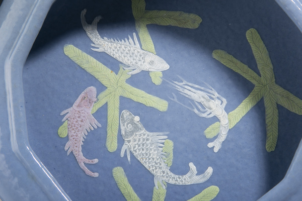 古玩陶瓷晚清民國·藍釉粉彩魚藻紋洗(雍正官窯款)拍賣,當前價格9500元