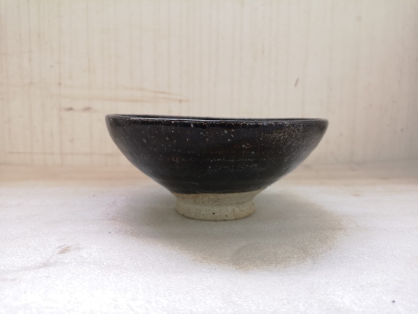 古玩陶瓷磁州窯黑釉斗笠碗拍賣,當前價格789元