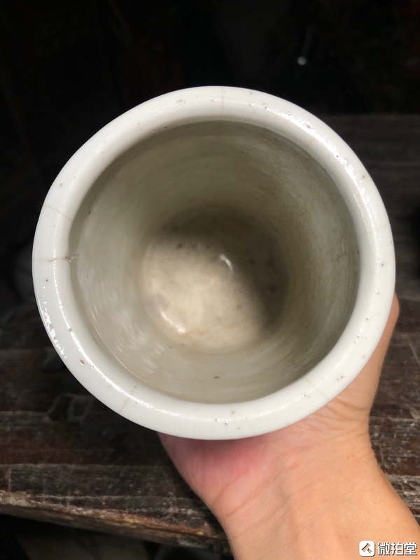 古玩陶瓷哥釉青花山水人物紋筆筒拍賣,當前價格999元