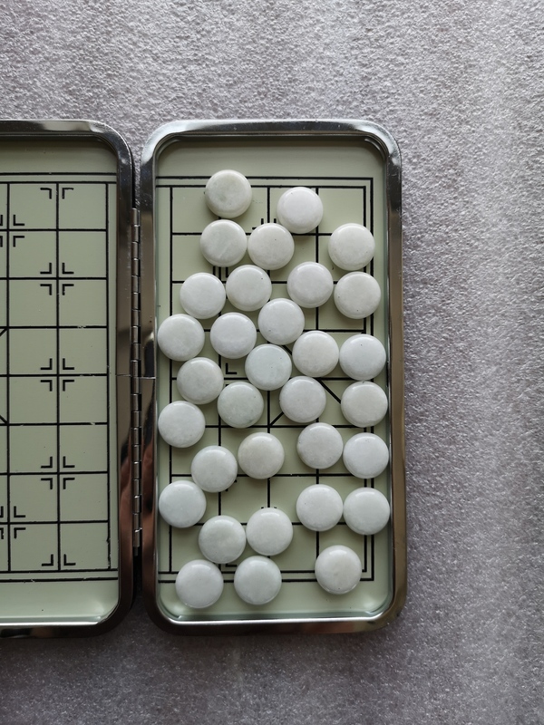 古玩玉器翡翠象棋拍賣(mài)，當(dāng)前價(jià)格1200元