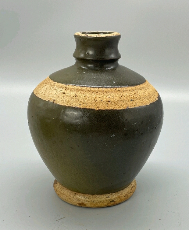 磁州窑系褐釉涩圈瓶