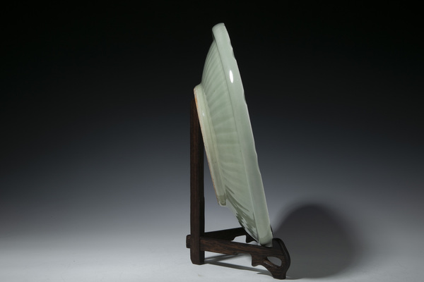 古玩陶瓷明晚·青釉壽字紋花口盤拍賣，當前價格15000元