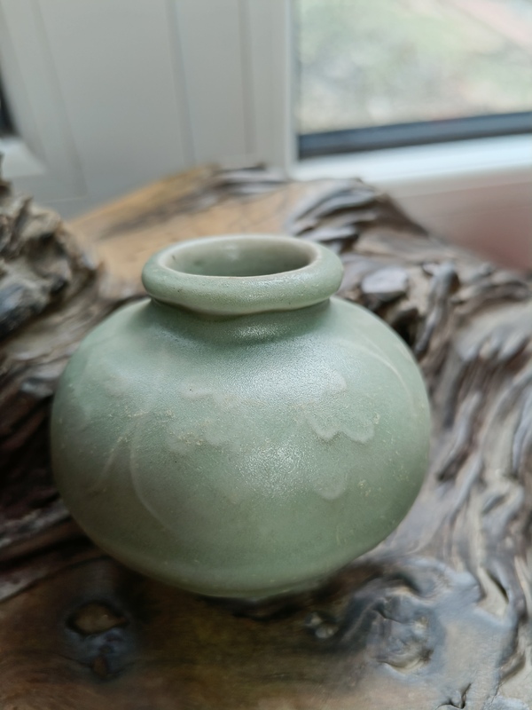 古玩陶瓷元——龍泉窯梅子青花卉紋水丞拍賣(mài),當(dāng)前價(jià)格5588元