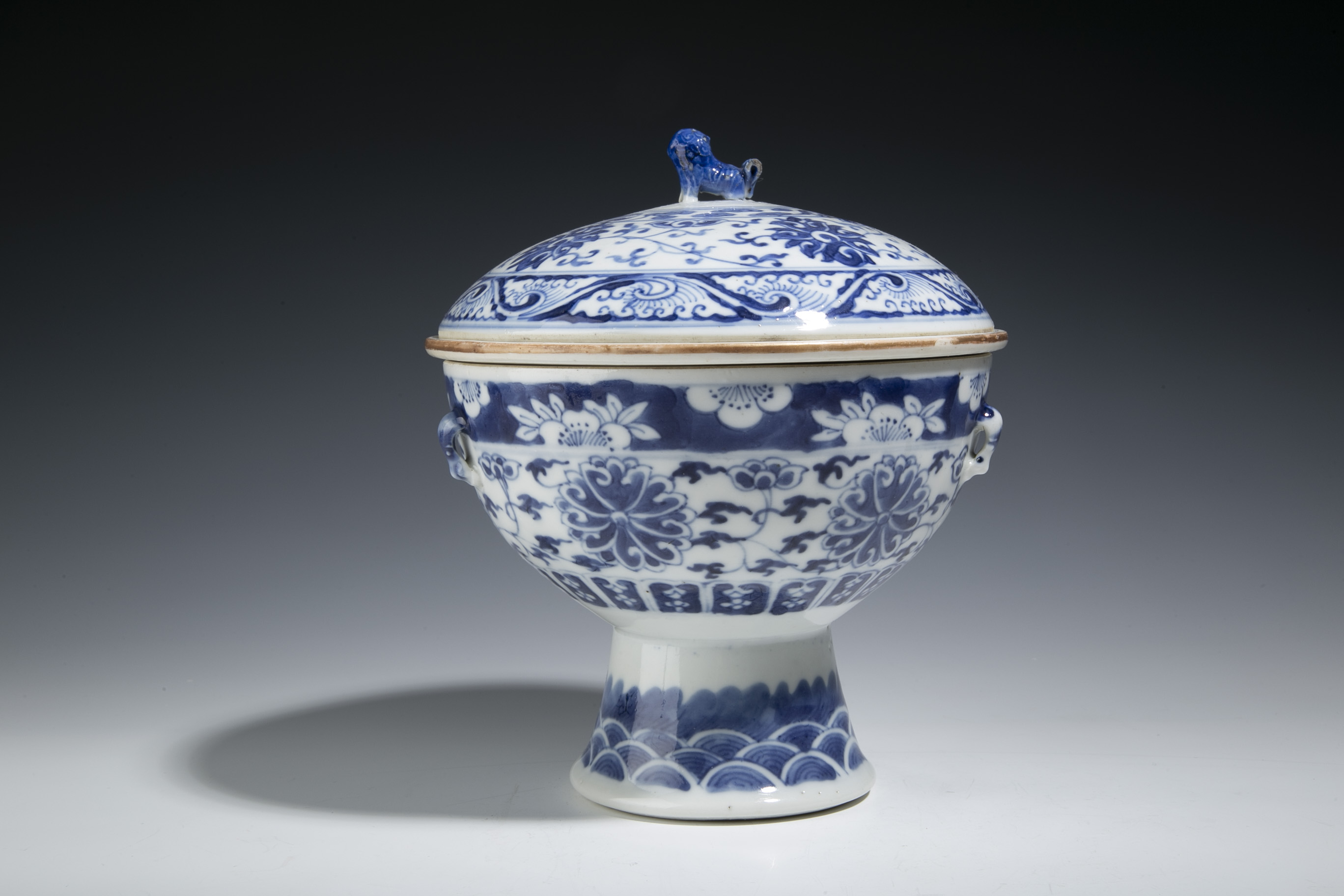 青花 整理品。W1-7 中国美術 』【大清雍正年製】在銘 壺 纏枝蓮花紋