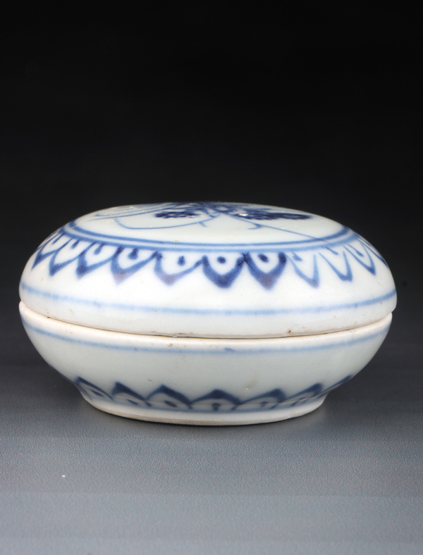 古玩陶瓷【6145】清康熙 青花花卉紋印泥盒拍賣,當前價格3960元