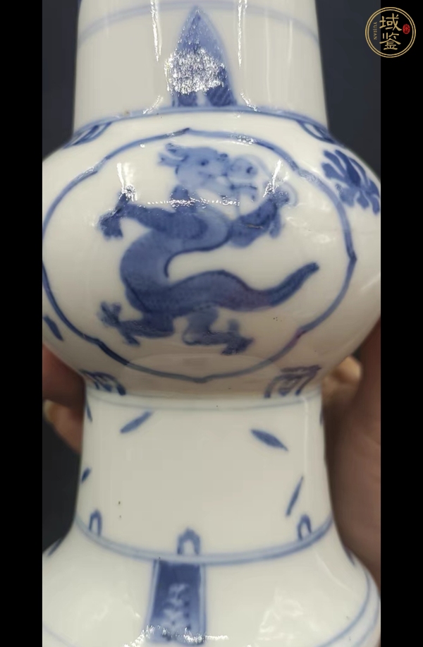 古玩陶瓷大明萬歷年制款龍紋青花花觚真品鑒賞圖