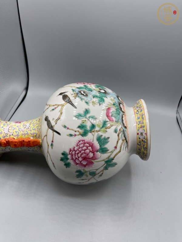 古玩陶瓷China款花鳥紋粉彩雙耳瓶真品鑒賞圖