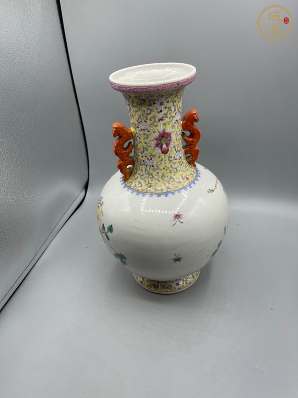 古玩陶瓷China款花鳥紋粉彩雙耳瓶真品鑒賞圖