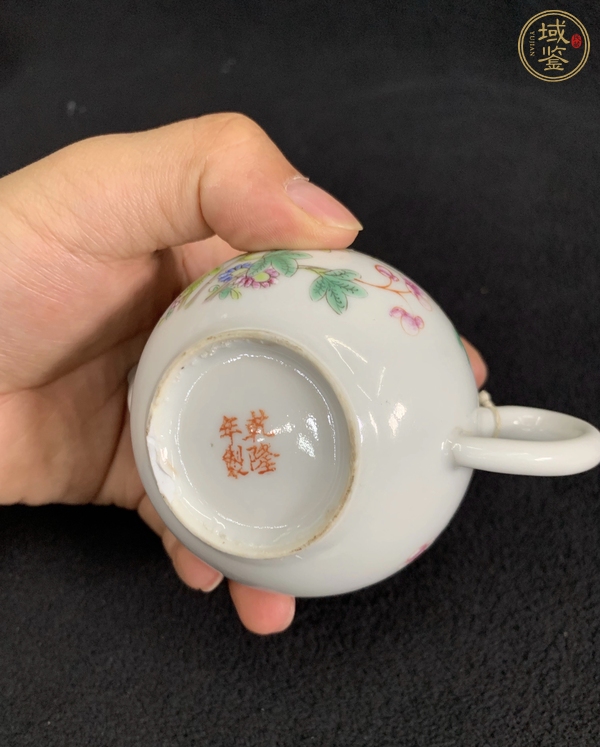 古玩陶瓷粉彩執(zhí)壺真品鑒賞圖