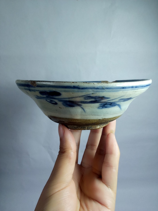 古玩陶瓷清中早期~花卉紋青花碗拍賣,當前價格188元