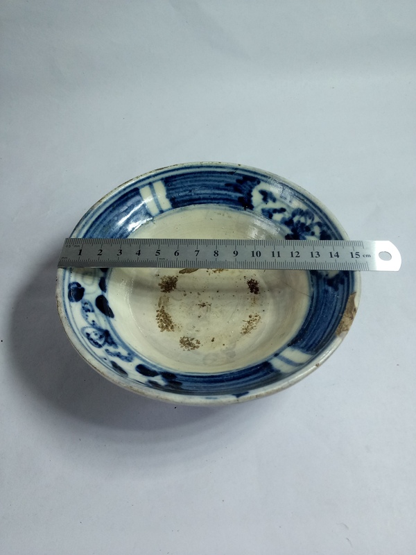 古玩陶瓷清中早期~花卉紋青花碗拍賣,當前價格188元