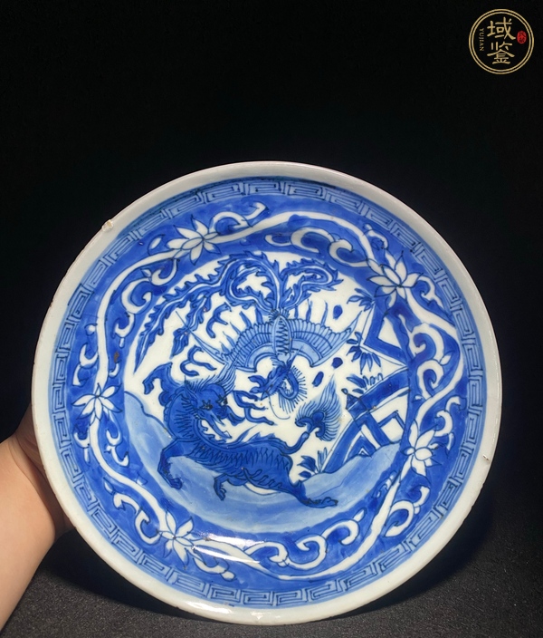 古玩陶瓷青花瑞獸盤真品鑒賞圖