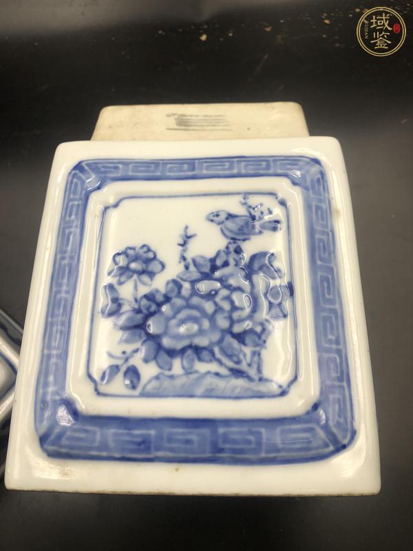 古玩陶瓷花卉紋青花茶葉罐真品鑒賞圖