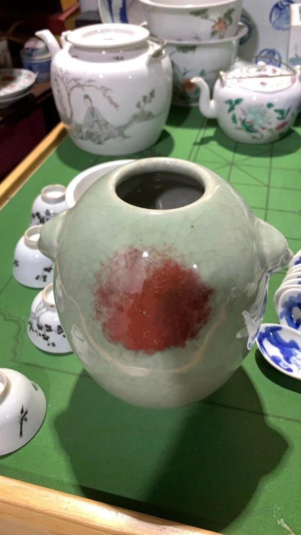 古玩陶瓷豆青釉釉里红双铺首蛋型罐拍卖，当前价格20000元