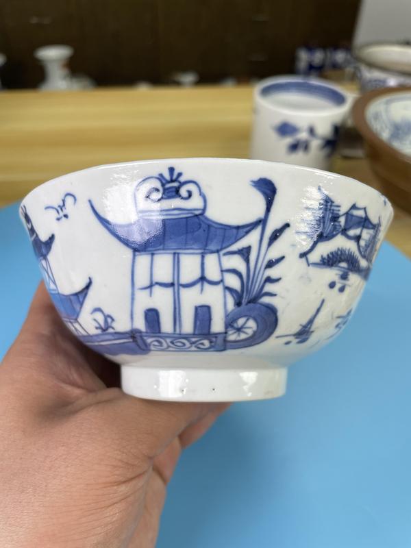 古玩陶瓷清中期 樓臺亭閣山水紋青花碗拍賣,當前價格660元