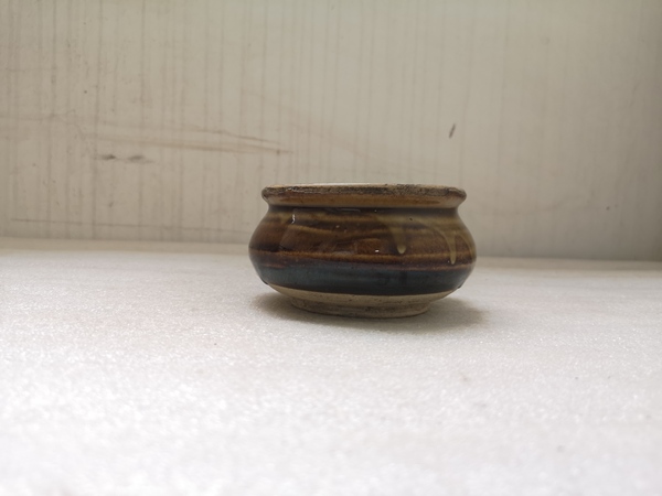 古玩陶瓷磁州窯窯醬釉小爐拍賣,當前價格345元