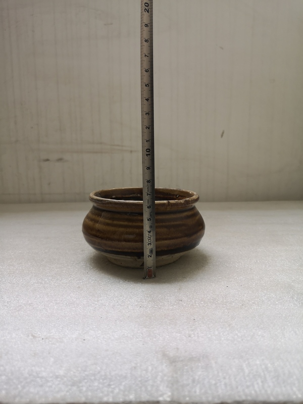 古玩陶瓷磁州窯窯醬釉小爐拍賣,當前價格345元