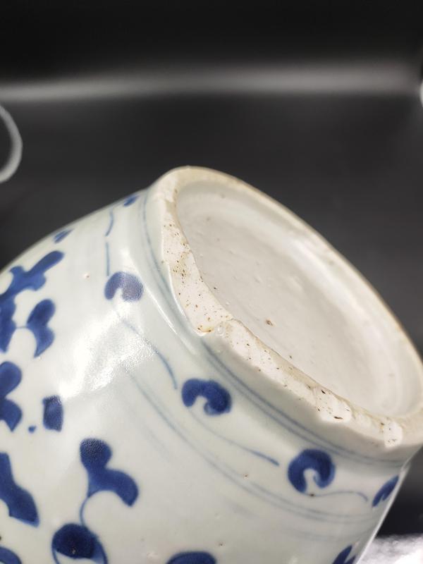 古玩陶瓷明晚期青花纏枝蓮罐拍賣,當前價格4800元