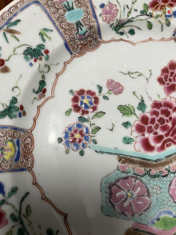 古玩陶瓷雍正·粉彩花籃紋折沿盤真品鑒賞圖