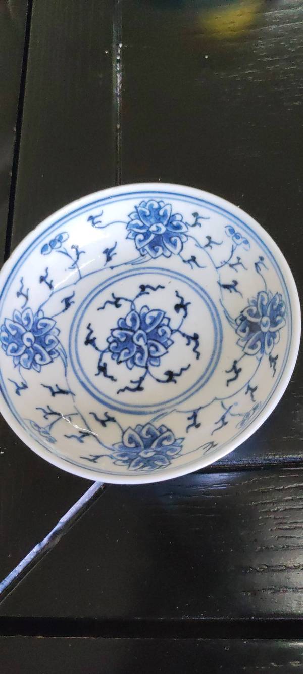 古玩陶瓷青花碟拍賣(mài),當(dāng)前價(jià)格5000元