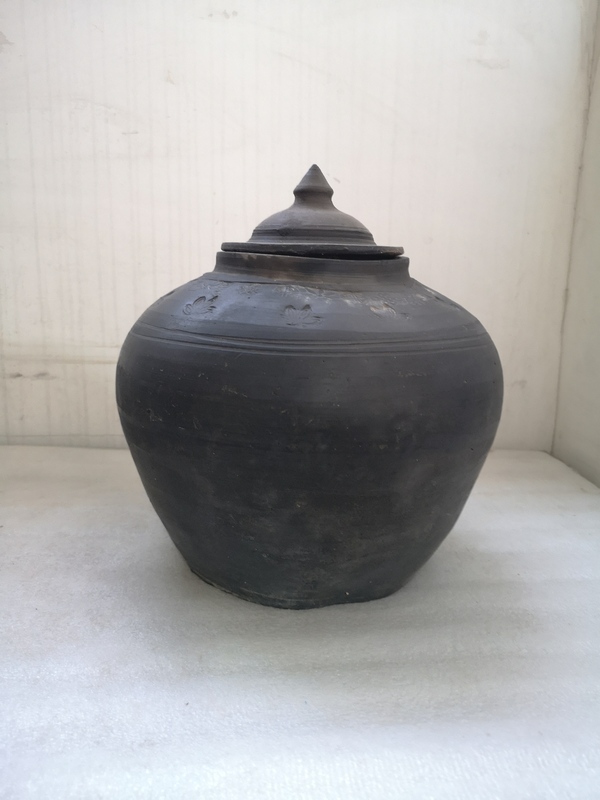 古玩陶瓷灰陶印花蓋罐拍賣,當(dāng)前價(jià)格850元