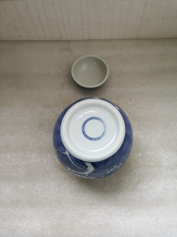古玩陶瓷青花冰梅圖蓋罐拍賣,當前價格260元