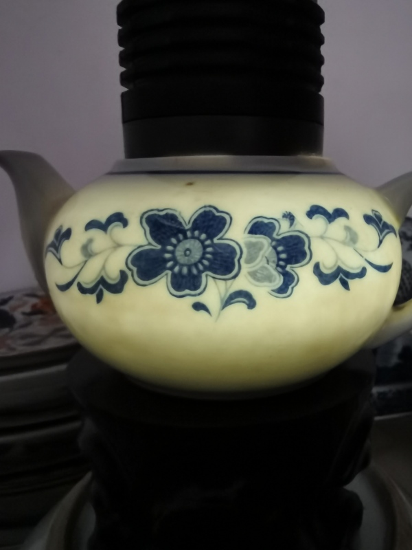 古玩陶瓷醴陵群力瓷厂花卉纹青花执壶拍卖，当前价格158元