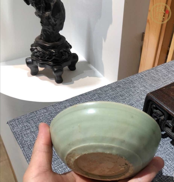 古玩陶瓷龍泉窯青釉臥足洗真品鑒賞圖