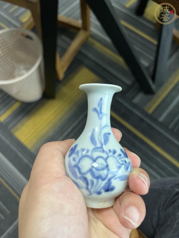 古玩陶瓷清早期德化窯青花花卉紋小玉壺春瓶真品鑒賞圖