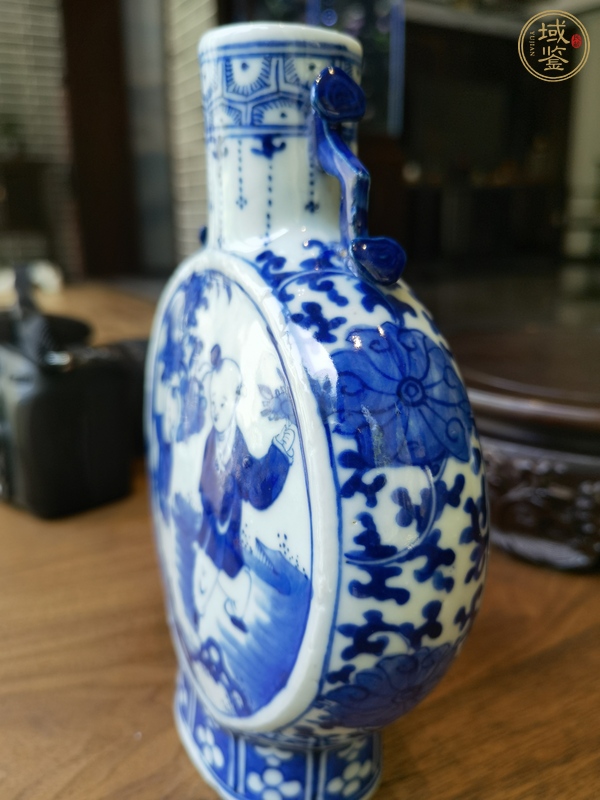 古玩陶瓷青花抱月瓶真品鑒賞圖