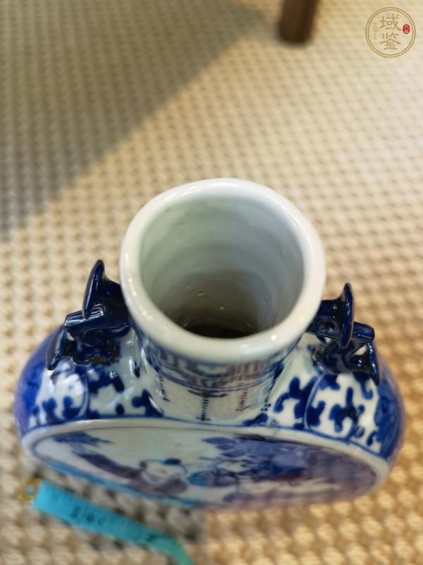 古玩陶瓷青花抱月瓶真品鑒賞圖