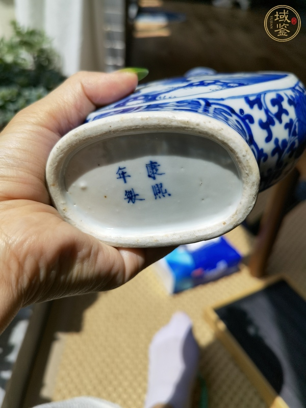 古玩陶瓷青花抱月瓶真品鑒賞圖