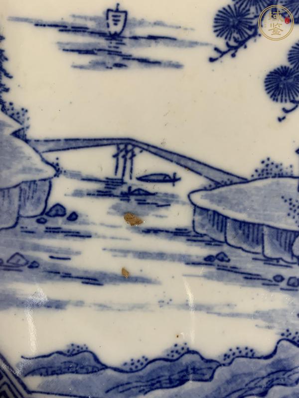 古玩陶瓷山水紋青花盤真品鑒賞圖